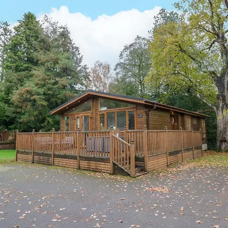 5 Waterside Wood