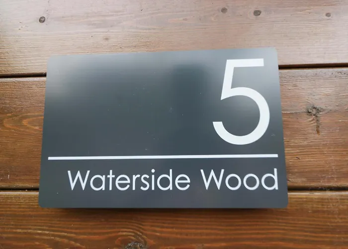 5 Waterside Wood Casa de Férias