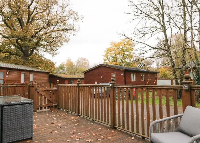 5 Waterside Wood Windermere