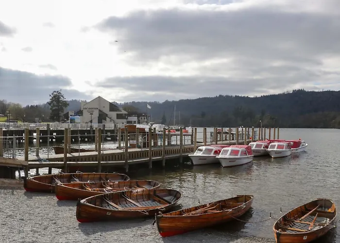 5 Waterside Wood Casa de Férias *