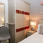 5 Waterside Wood * Windermere