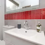 5 Waterside Wood * Windermere